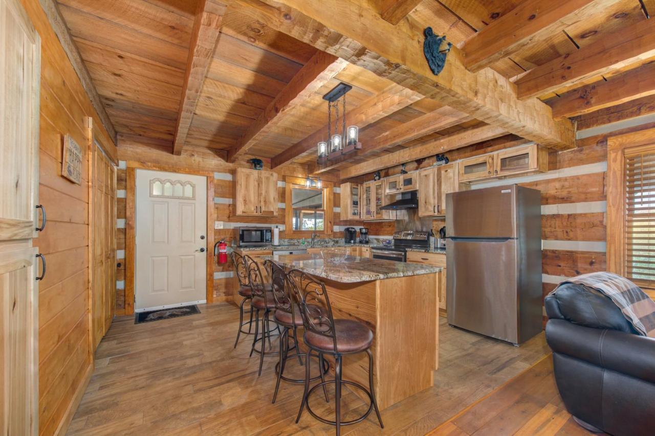 Friendly Bear Two Villa Sevierville Exterior photo