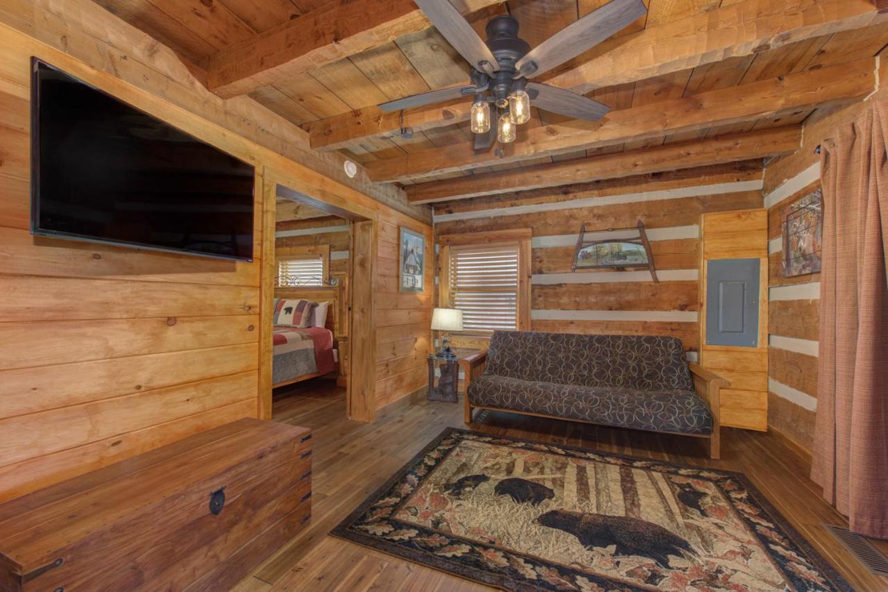 Friendly Bear Two Villa Sevierville Exterior photo